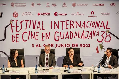  Festival Internacional de Cine en Guadalajara: Bốn năm trốn tránh và giấc mơ điện ảnh của Yazdan Panah